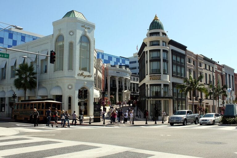 Rodeo Drive in Beverly Hills, California — the iconic luxury shopping destination home to Gucci, Balenciaga and high-end brands accepting cryptocurrency